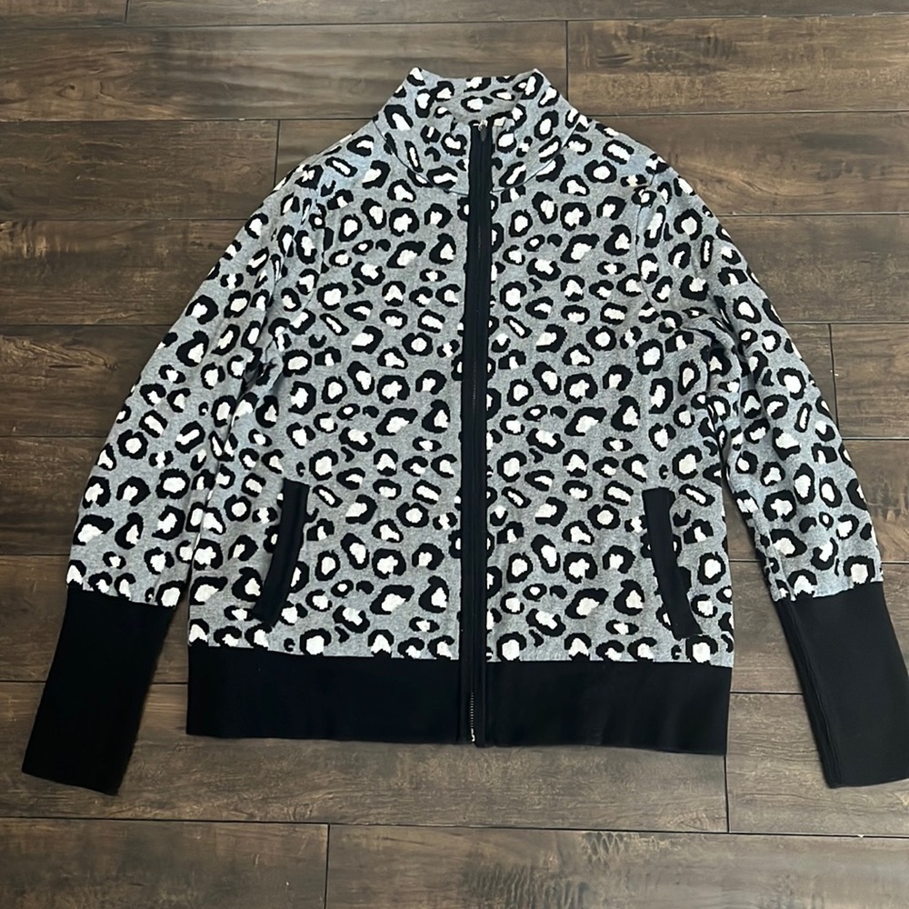 Rachel Zoe black leopard print sweater
